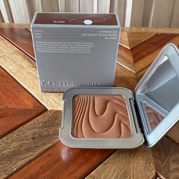 Other - r.e.m. beauty Satin Matte Bronzer